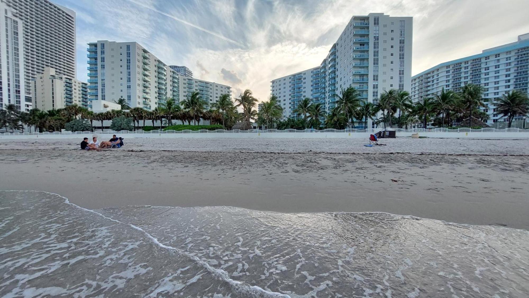 The Tides-1 Bedroom Apartment Ground Floor Hollywood Exteriör bild